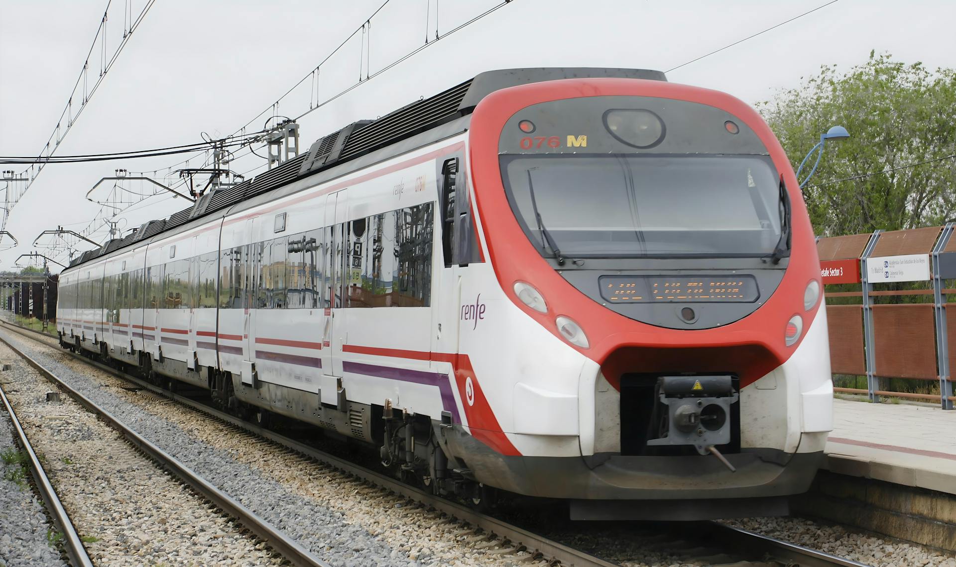 韋林Everest MVIQ+工業(yè)視頻內(nèi)窺鏡在軌道車輛制動(dòng)缸檢測(cè)中的應(yīng)用